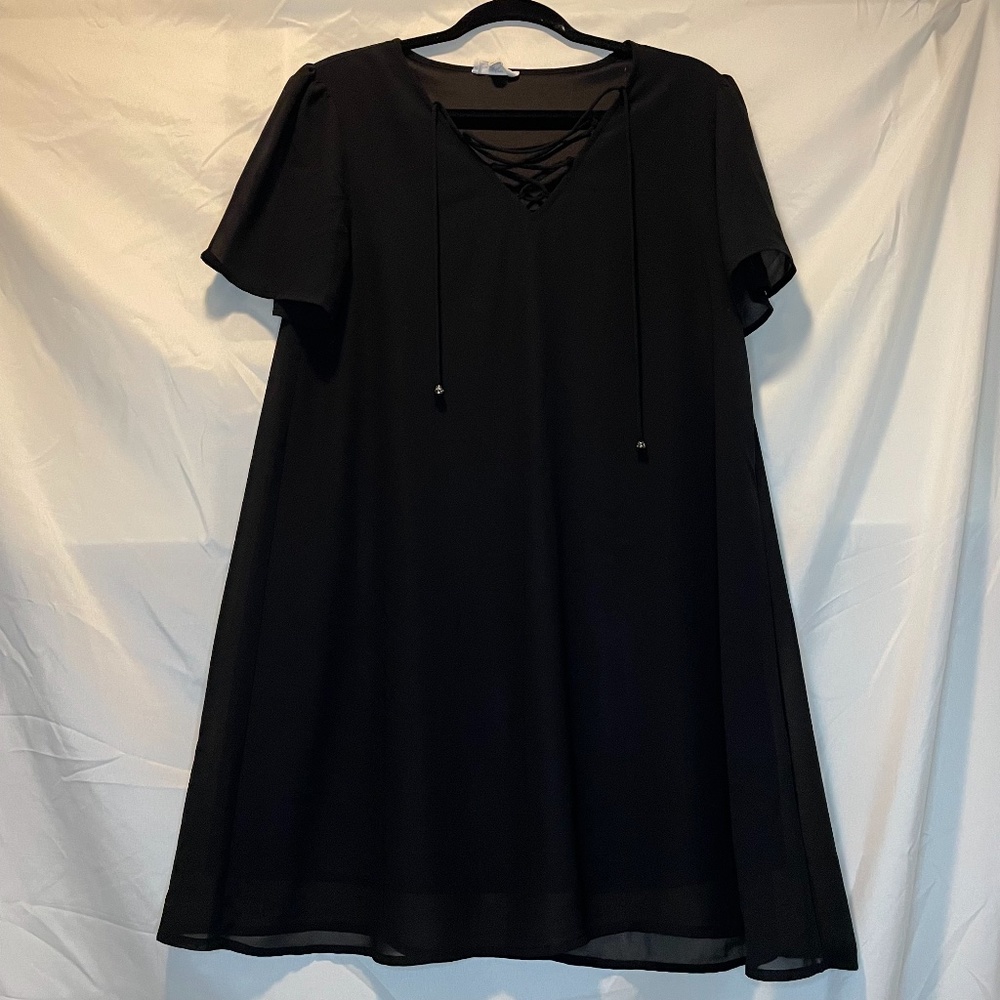 Entro Medium Black Lace Up Dress